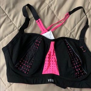 NWT Victoria Secret Sports Bra